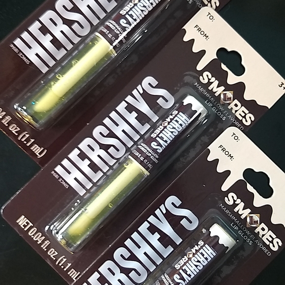 Marshmallow Hershey's S'Mores Lip Gloss - Picture 3 of 5